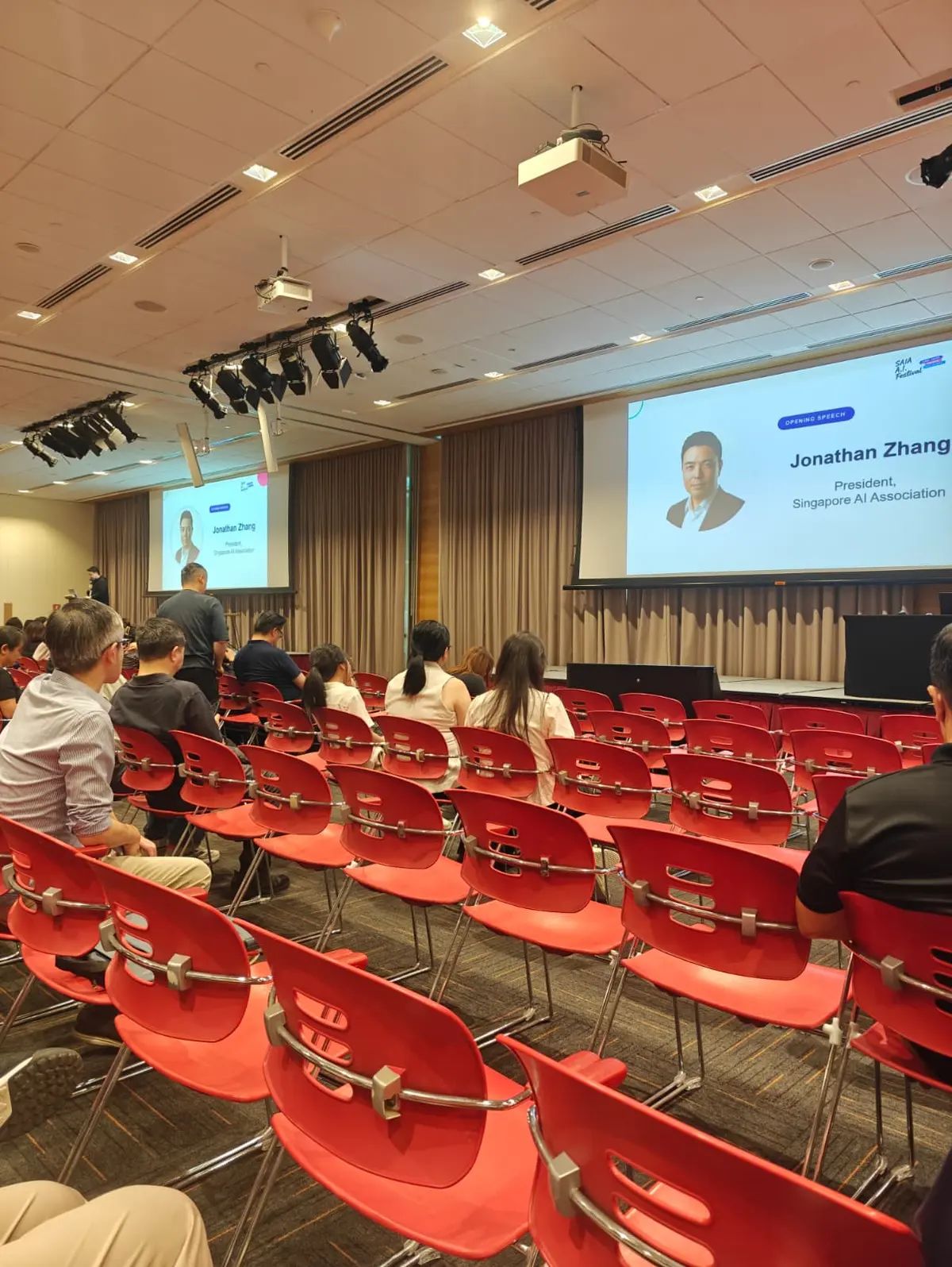 A packed hall of attendees at the SAIA AI Festival
